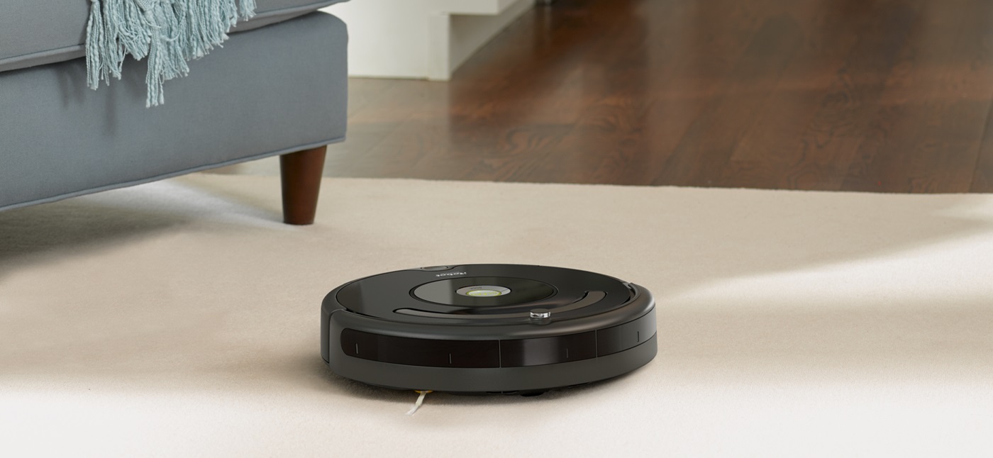iRobot Roomba serii 600 odkurza wykładzinę